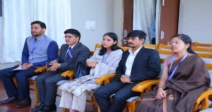 प्रशासनिक प्रशिक्षण अकादमी के प्रशिक्षु अधिकारियों ने जिलाधिकारी एवं मुख्य विकास अधिकारी से की शिष्टाचार भेंट। WWW.JANSWAR.COM