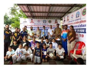 पूर्णानंद खेल मैदान में गूंजा खेल प्रतिभाओं का दमखम, ग्रैपलिंग विजेता हुए सम्मानित। WWW.JANSWAR.COM