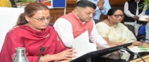 चम्पावत में 681 आंगनबाड़ी केंद्रों पर आयोजित होगी ‘आंगन मिलन सेवा’: मंत्री रेखा आर्या ने तैयारियों की समीक्षा की। WWW.JANSWAR.COM