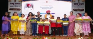 राज्यपाल ने टीबी रोगियों, दिव्यांगजनों और अनाथ बच्चों से किया आत्मीय संवाद, पौष्टिक आहार व सिलाई मशीनें कीं वितरित। WWW.JANSWAR.COM