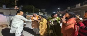 मां भगवती के जागरण में शामिल हुए विधायक डॉ. प्रेमचंद अग्रवाल, प्रदेश की सुख-समृद्धि की कामना की। WWW.JANSWAR.COM