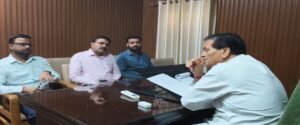 बापू ग्राम वनभूमि प्रकरण के स्थायी समाधान के लिए डॉ. प्रेमचंद अग्रवाल ने CM धामी से की मुलाकात। WWW.JANSWAR.COM