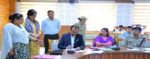जनता दरबार में एडीएम ने सुने 22 प्रकरण,अधिकारियों को समयबद्ध निस्तारण के निर्देश। WWW.JANSWAR.COM