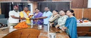 गजेंद्र सिंह सजवाण के निर्विरोध जिला योजना समिति सदस्य निर्वाचित होने पर मुनिकीरेती में भव्य स्वागत। WWW.JANSWAR.COM