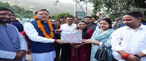 विधानसभा सत्र के लिए गैरसैंण पहुंचे मुख्यमंत्री धामी, गौचर और कर्णप्रयाग में हुआ स्वागत। WWW.JANSWAR.COM