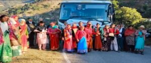 चार दिवसीय धार्मिक यात्रा पर निकला दल, आवागमन, आवास और भोजन की निःशुल्क व्यवस्था। WWW.JANSWAR.COM